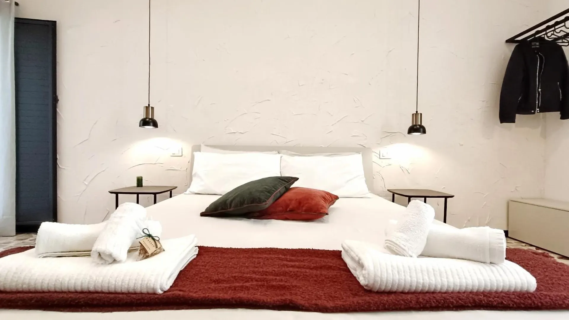 Bassi77 - Rooms & Apartments Trapani