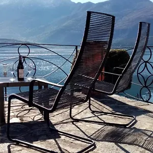 https://my-holidays-la-terrazza-sul-lago.it-lombardy.com