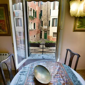 Ve.n.i.ce. Cera Casa Del Sol , Venice Italy