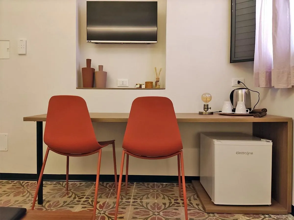 Bassi77 - Rooms & Apartments Trapani 0*,  Italy